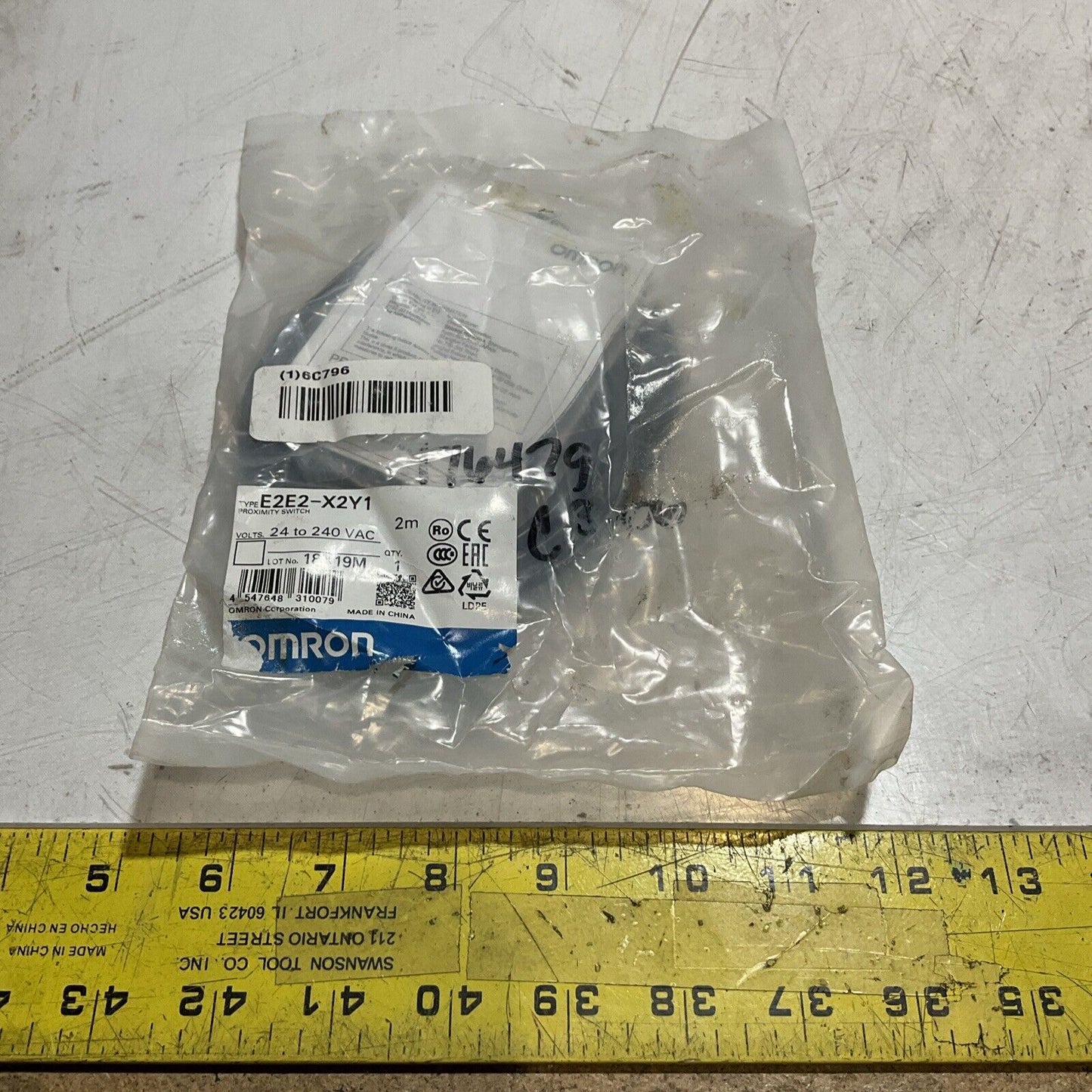 OMRON  E2E2-X2Y1 INDUSTRIAL  CONTROL  SYSTEM PROXIMITY SENSOR LOTOF 2  RM6