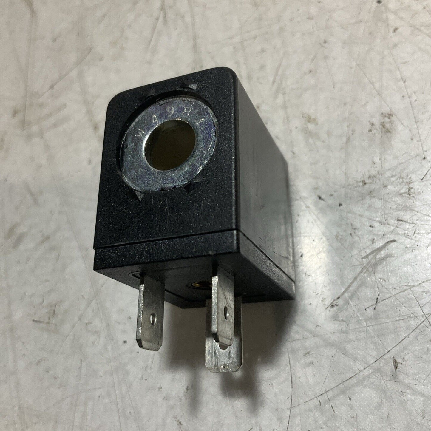 AV  7019-9AA  SOLENOID COILS VALVE   LOT OF 2  RM6