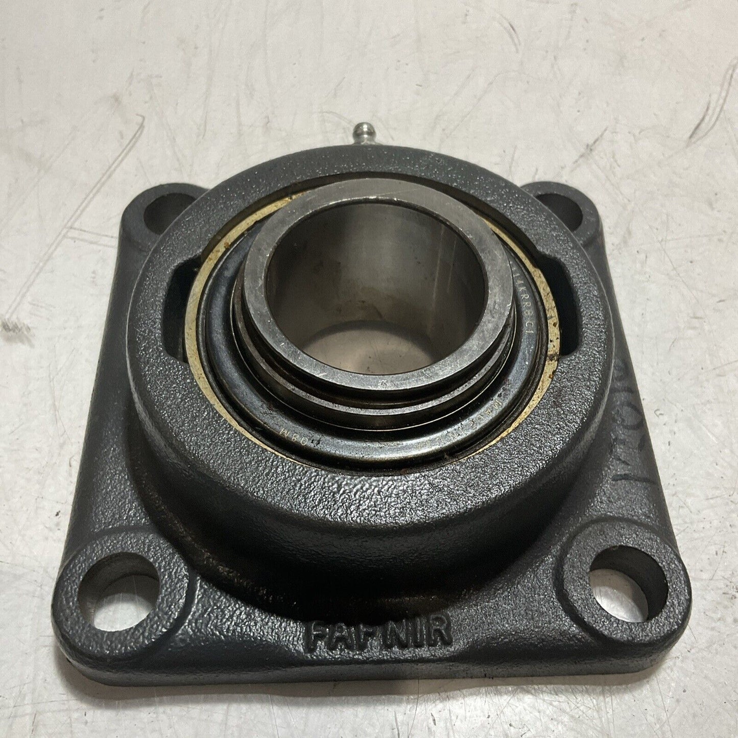 FAFNIR  T40235  FLAGE-MOUT BALL BEARINGS  RM6
