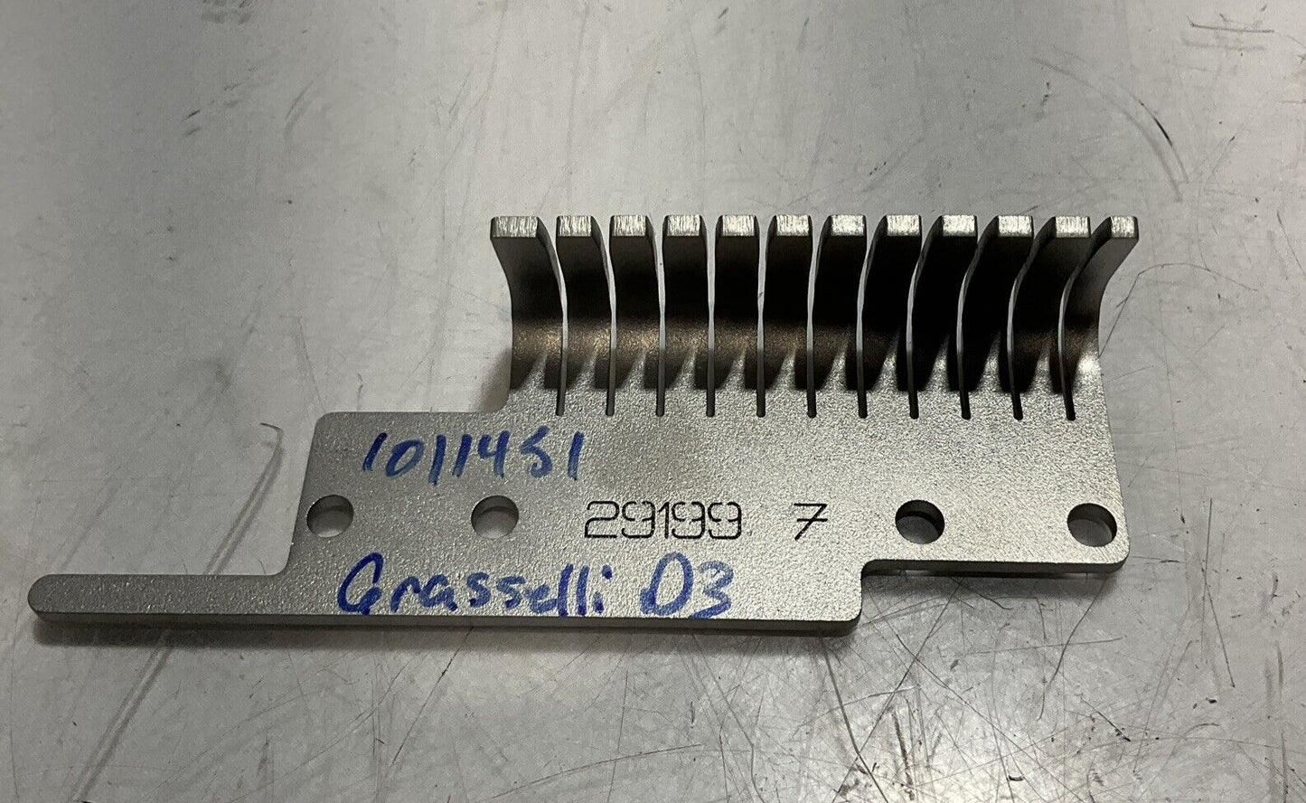 GRASSELI  29199-7 BLADE  HANGER INTERIOR LOT 4  RM6