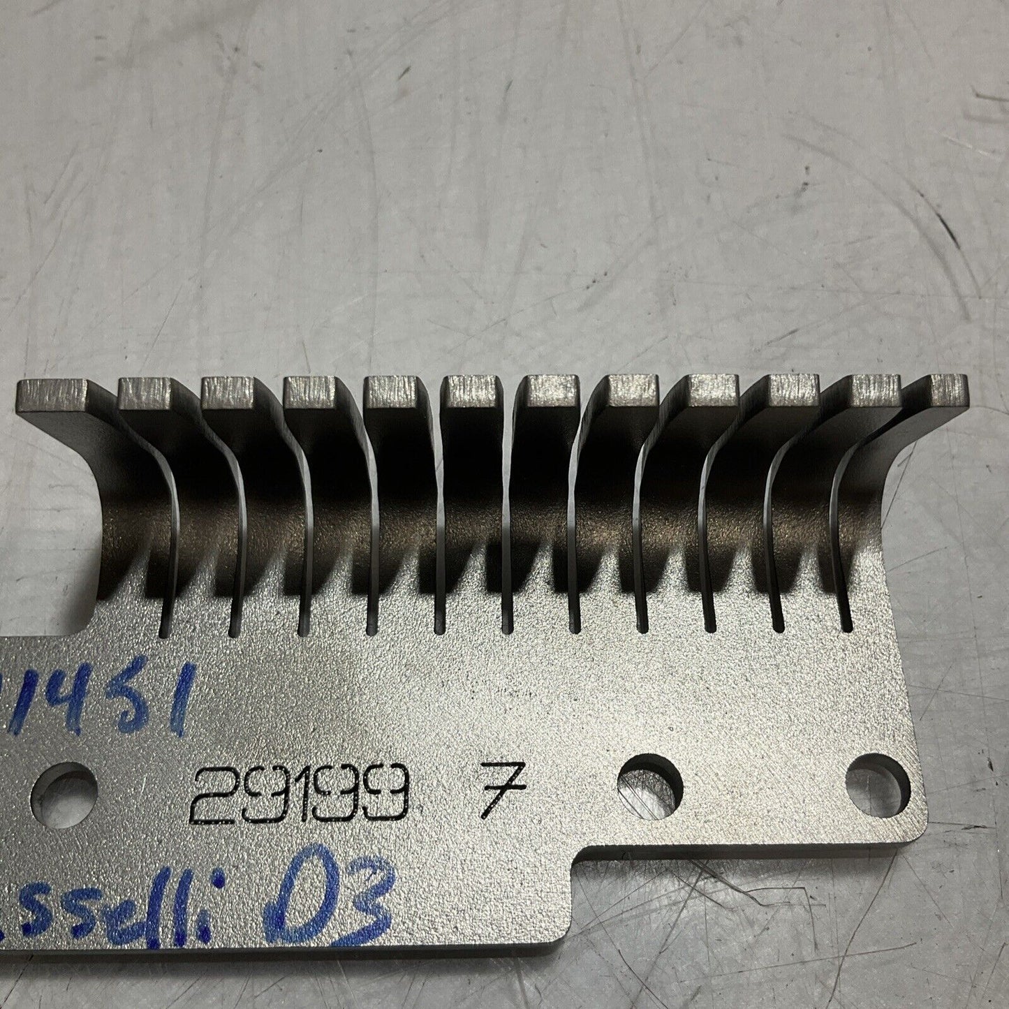 GRASSELI  29199-7 BLADE  HANGER INTERIOR LOT 4  RM6