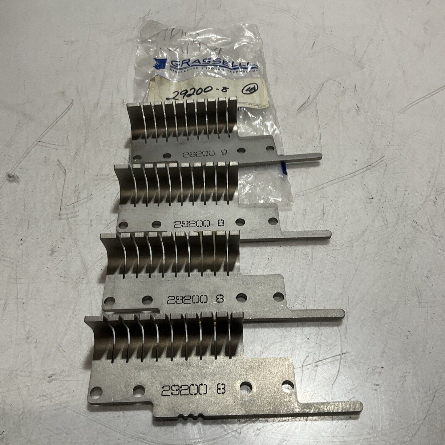 GRASSELLI  29200-8 LEFT  BLADE  GUIDE HANGER  LOT OF  4 RM6