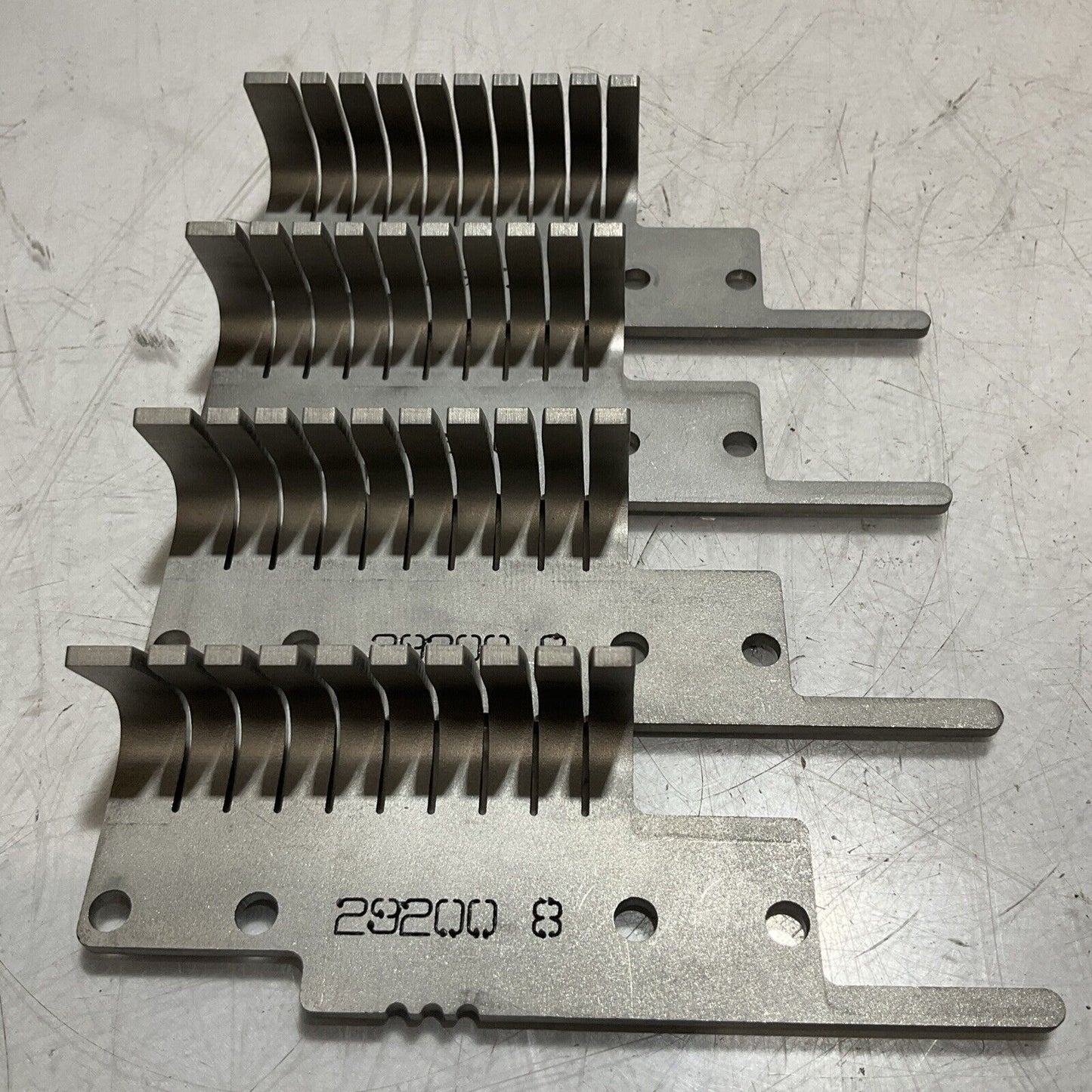 GRASSELLI  29200-8 LEFT  BLADE  GUIDE HANGER  LOT OF  4 RM6