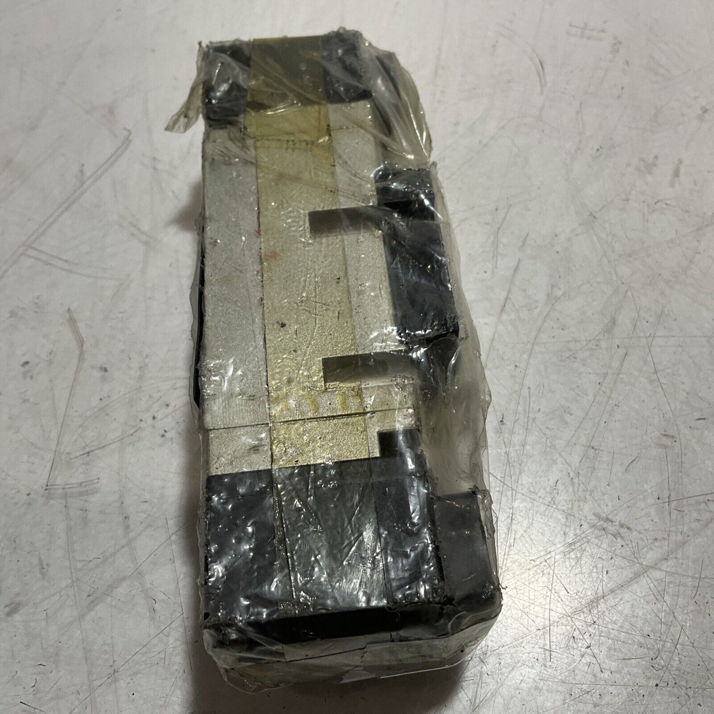SMC  V4214F  SOLENOID  VALVE  SOL/PILOT
