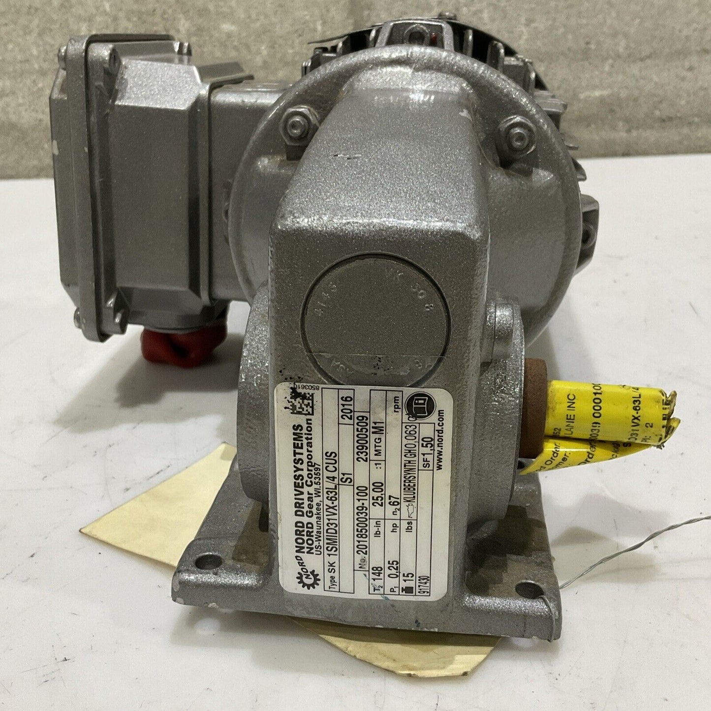 NORD SK 63L/4 CUS 201850039-100 GEARBOX MOTOR .25 HP 1680 RPM 60HZ 230/460V C2H