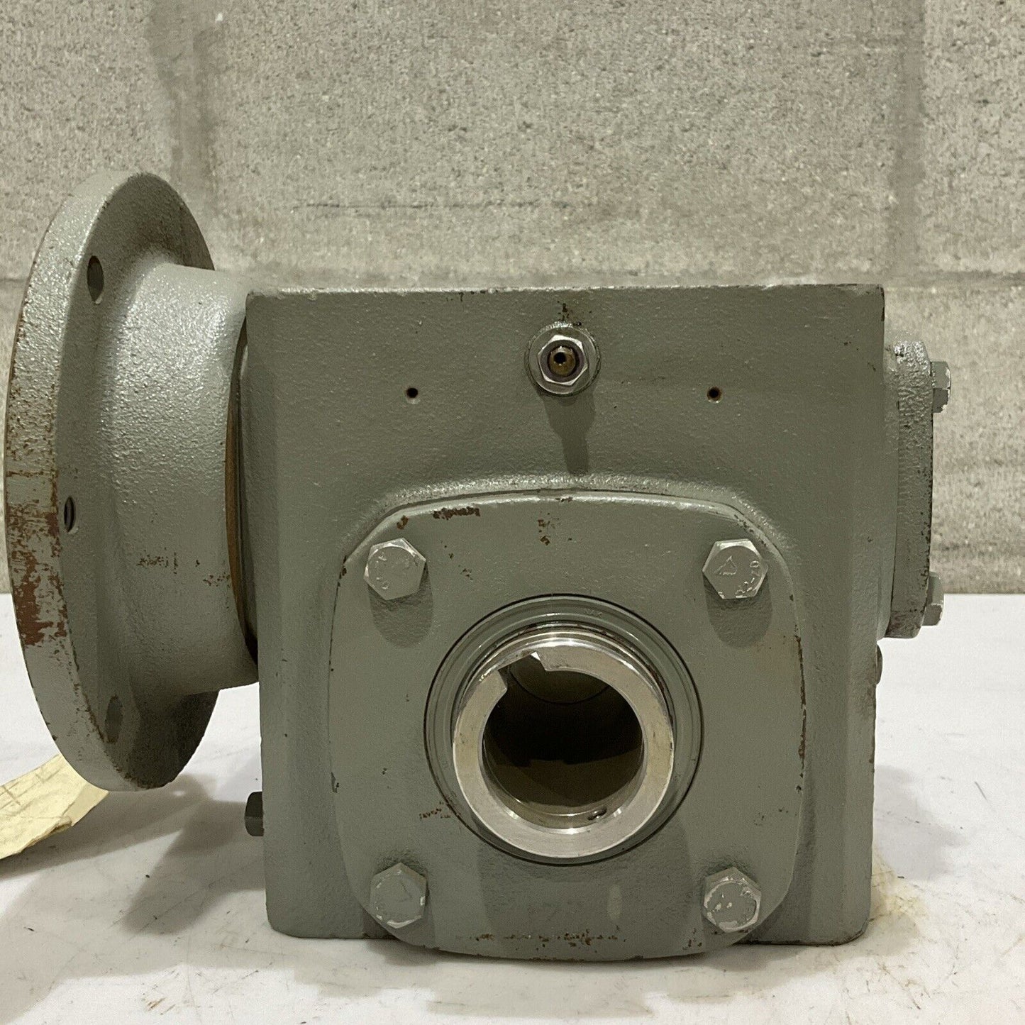 STERLING ELECTRIC 2206HQ01058141WD GEARBOX MOTOR 1750 RPM 10:1 2.092 HP C2H