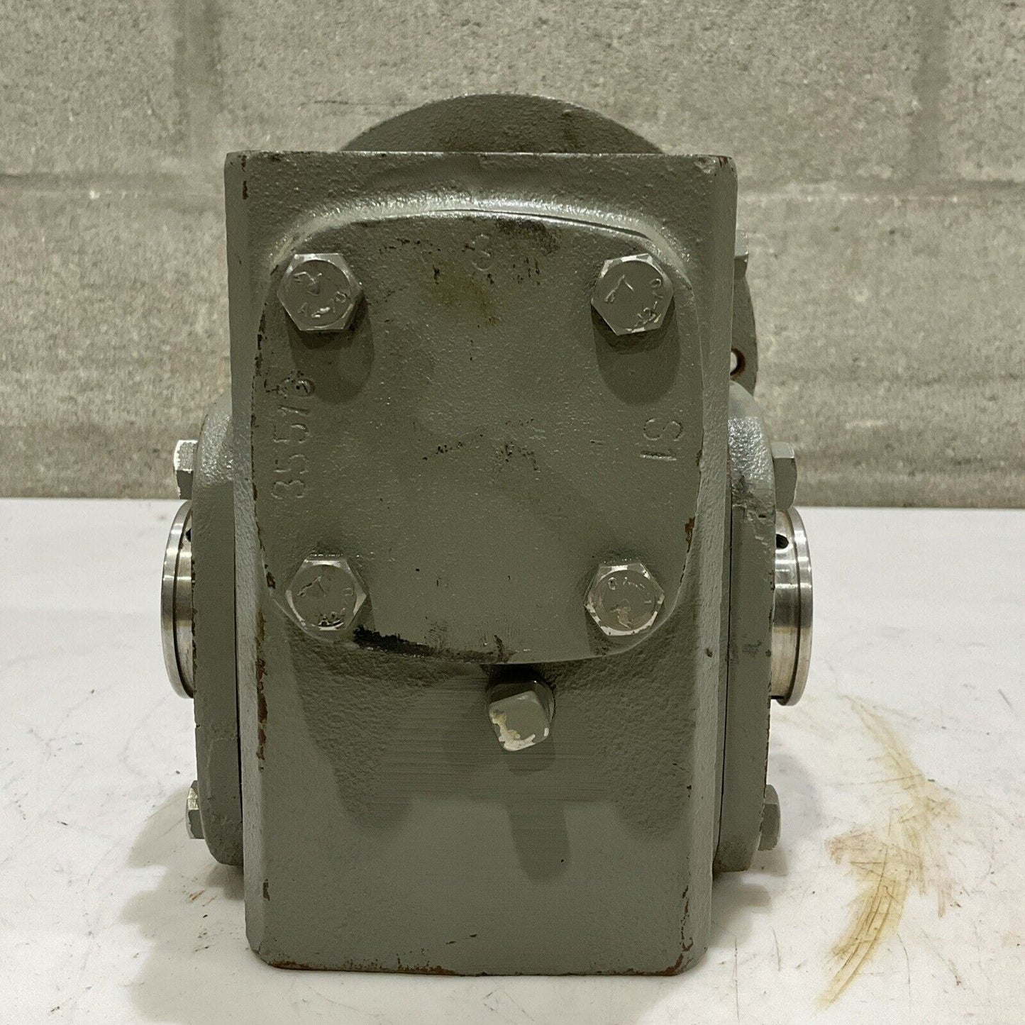 STERLING ELECTRIC 2206HQ01058141WD GEARBOX MOTOR 1750 RPM 10:1 2.092 HP C2H