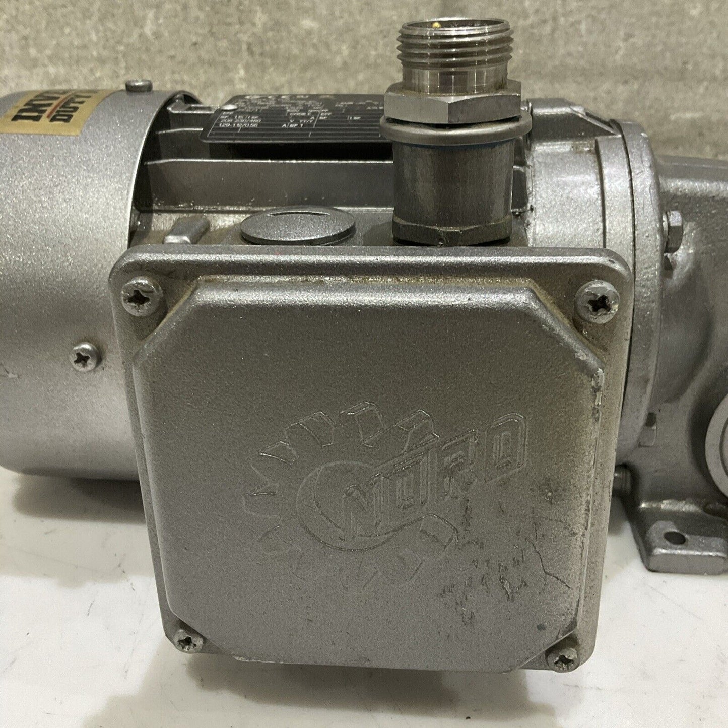 NORD SK63L/4 CUS 201187338-100 GEARBOX MOTOR SK1SMID31VX 1680RPM .25HP 460V C2H