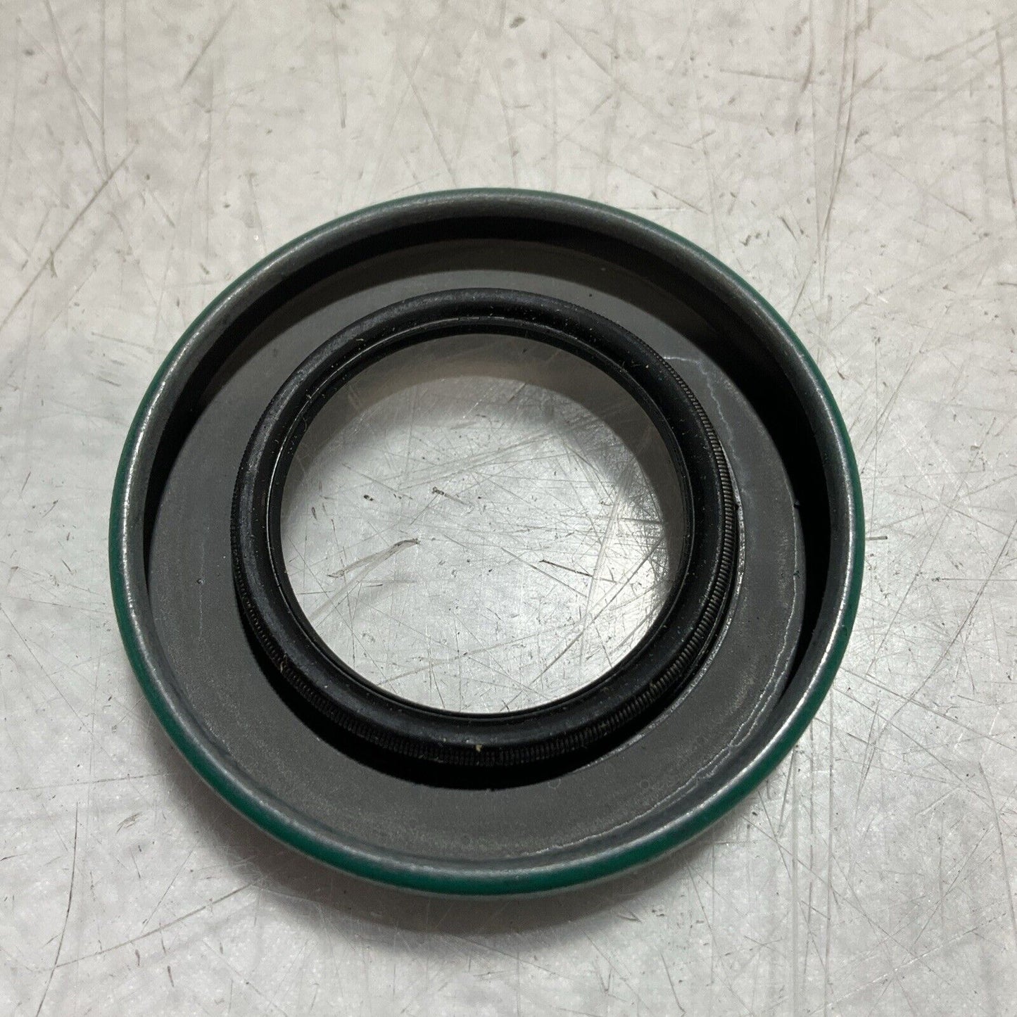 SKF  10653  RADIAL SHAFT  OIL  SEAL  LOT OF 6  U3S