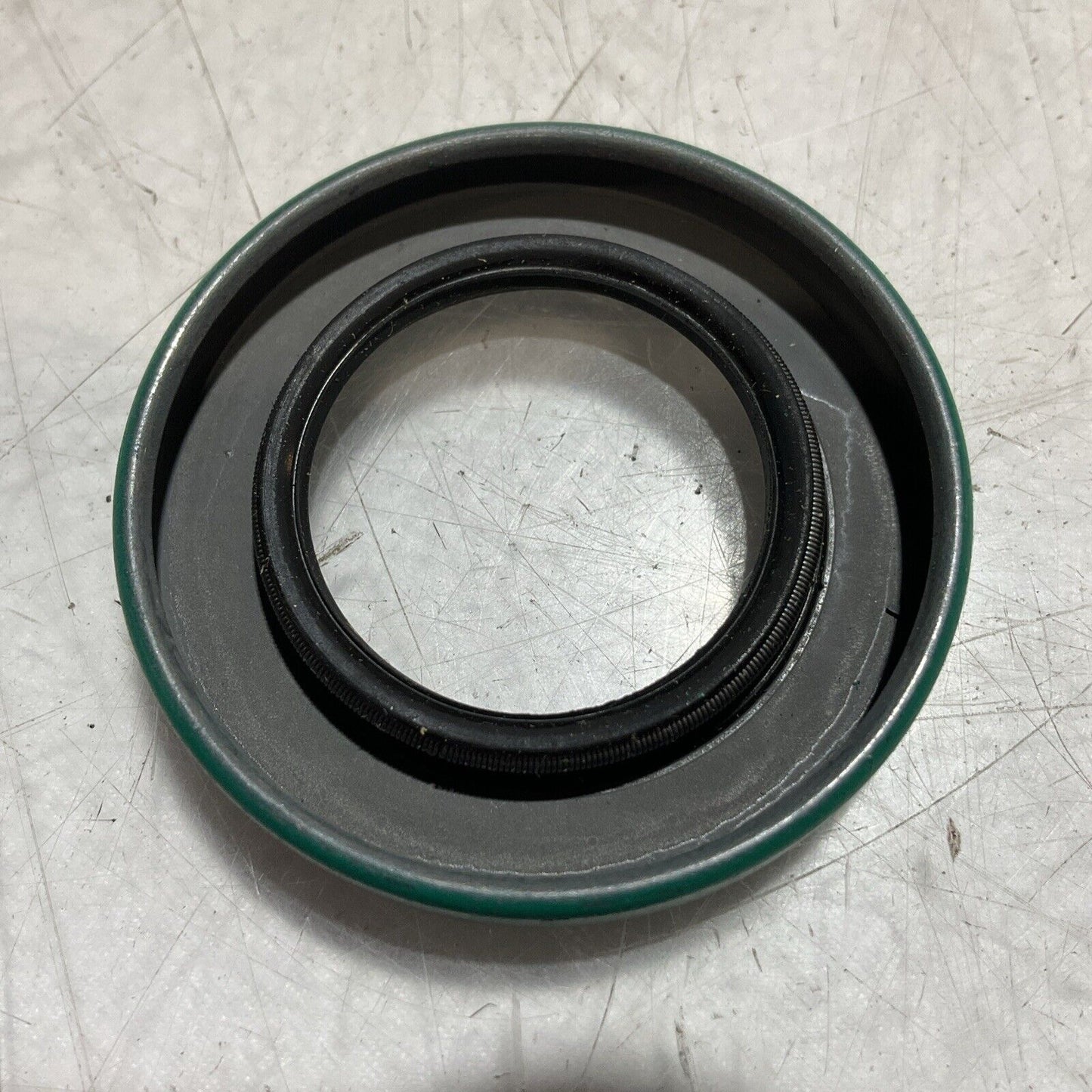 SKF  10653  RADIAL SHAFT  OIL  SEAL  LOT OF 6  U3S