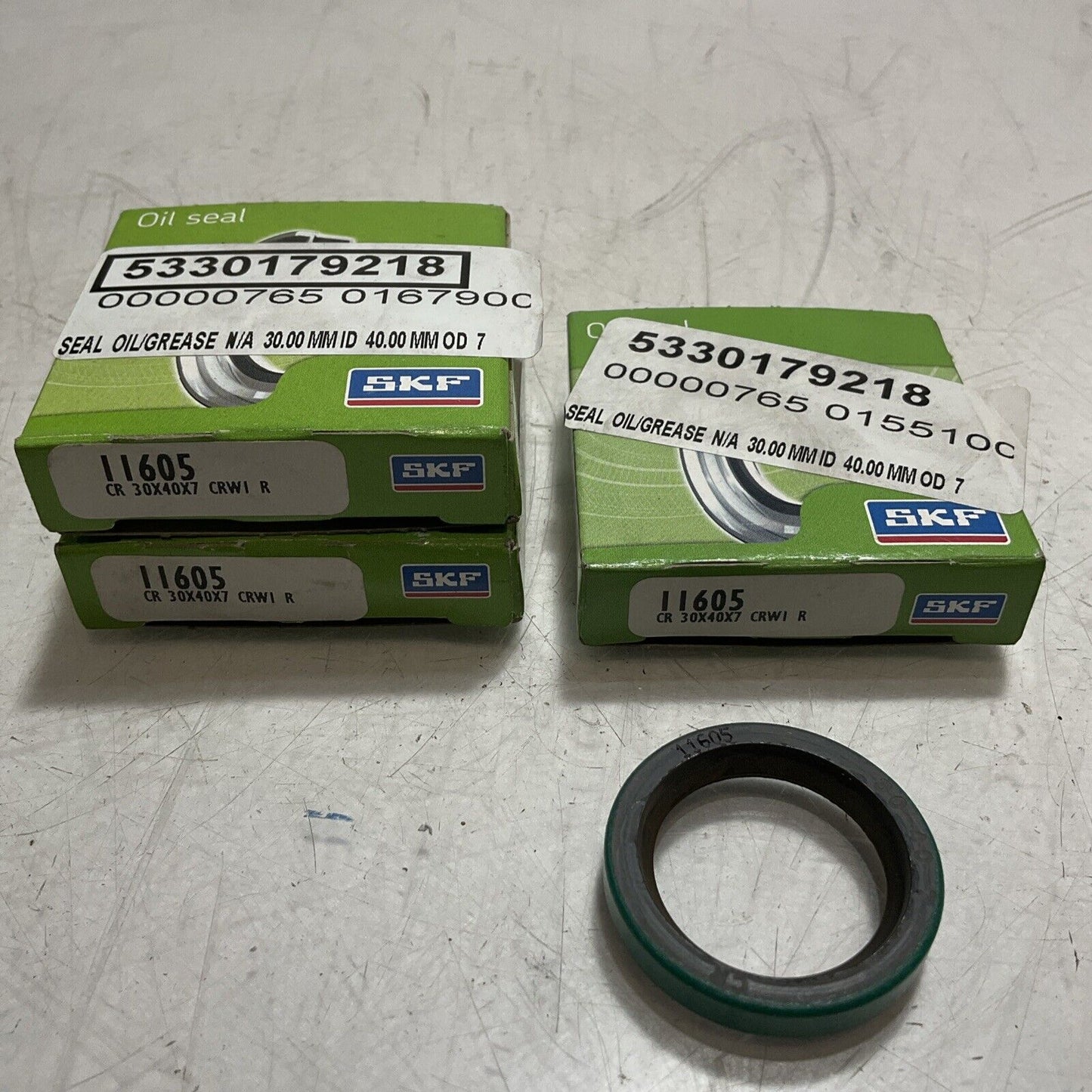 SKF  11605  RADIAL  SHAFT  OIL  SEAL  LOT OF 3 U3S