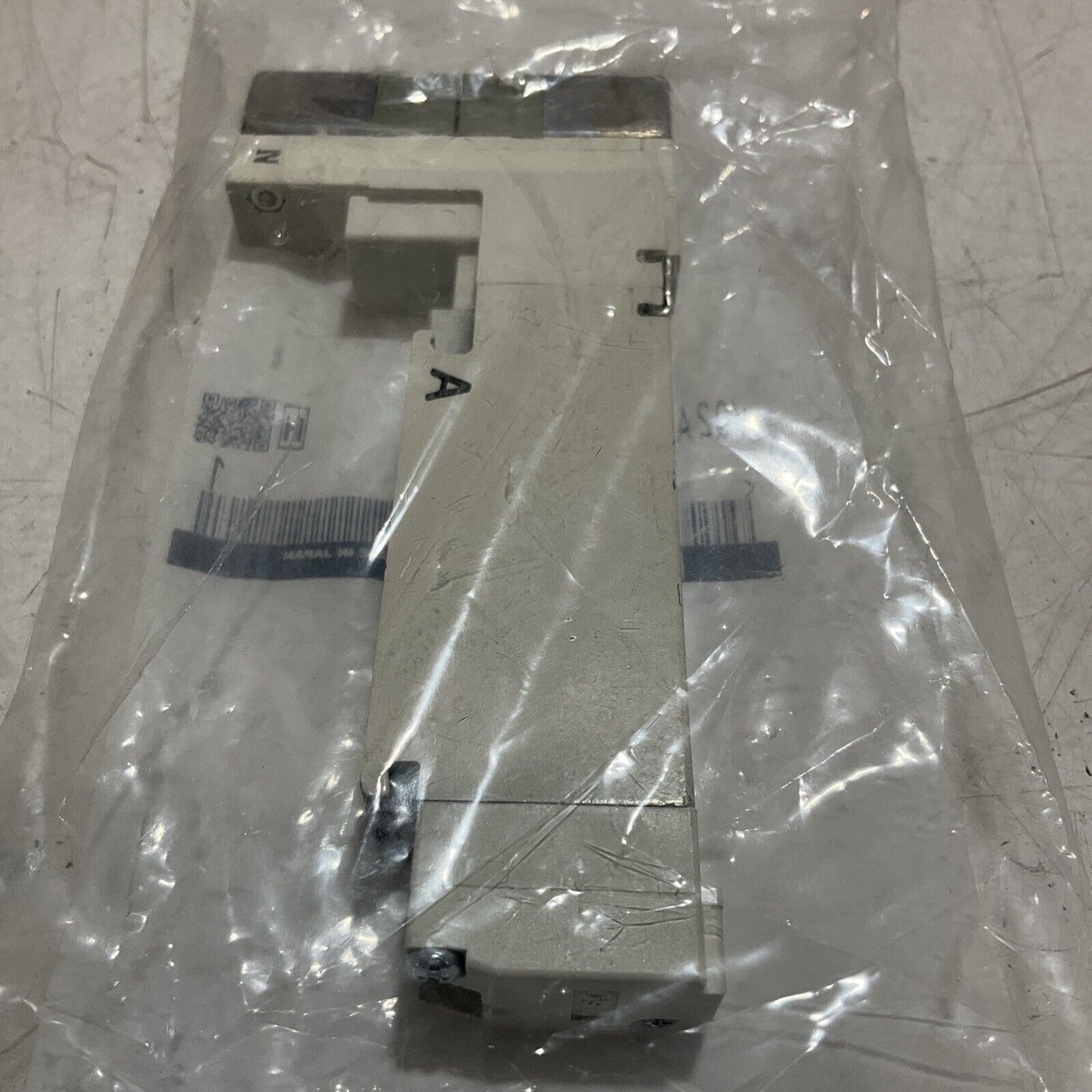 SMC VQ2A01N-51 SOLENOID VALVE  LOT OF 3 C2H