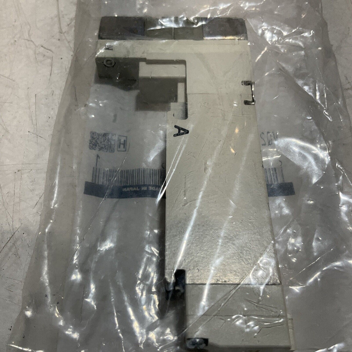 SMC VQ2A01N-51 SOLENOID VALVE  LOT OF 3 C2H