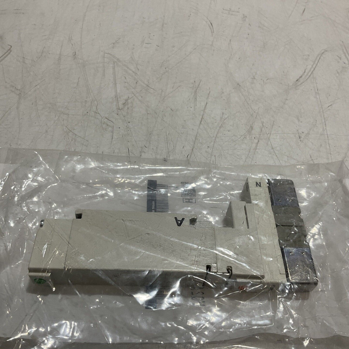 SMC VQ2A01N-51 SOLENOID VALVE  LOT OF 3 C2H