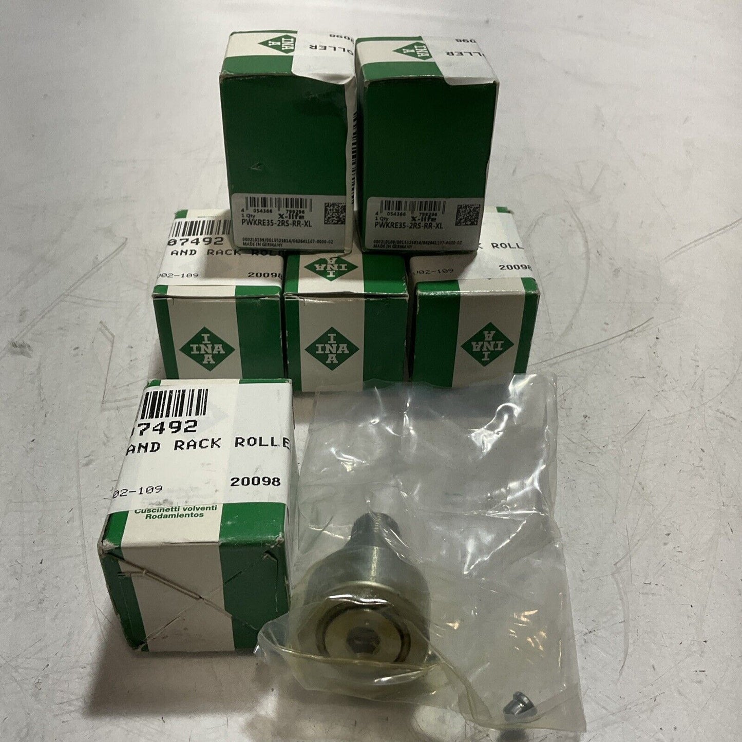 IINAA PWKRE35-2RS-RR-XL  GUIDING AND TRACK  ROLLER  LOT OF 6 C2H