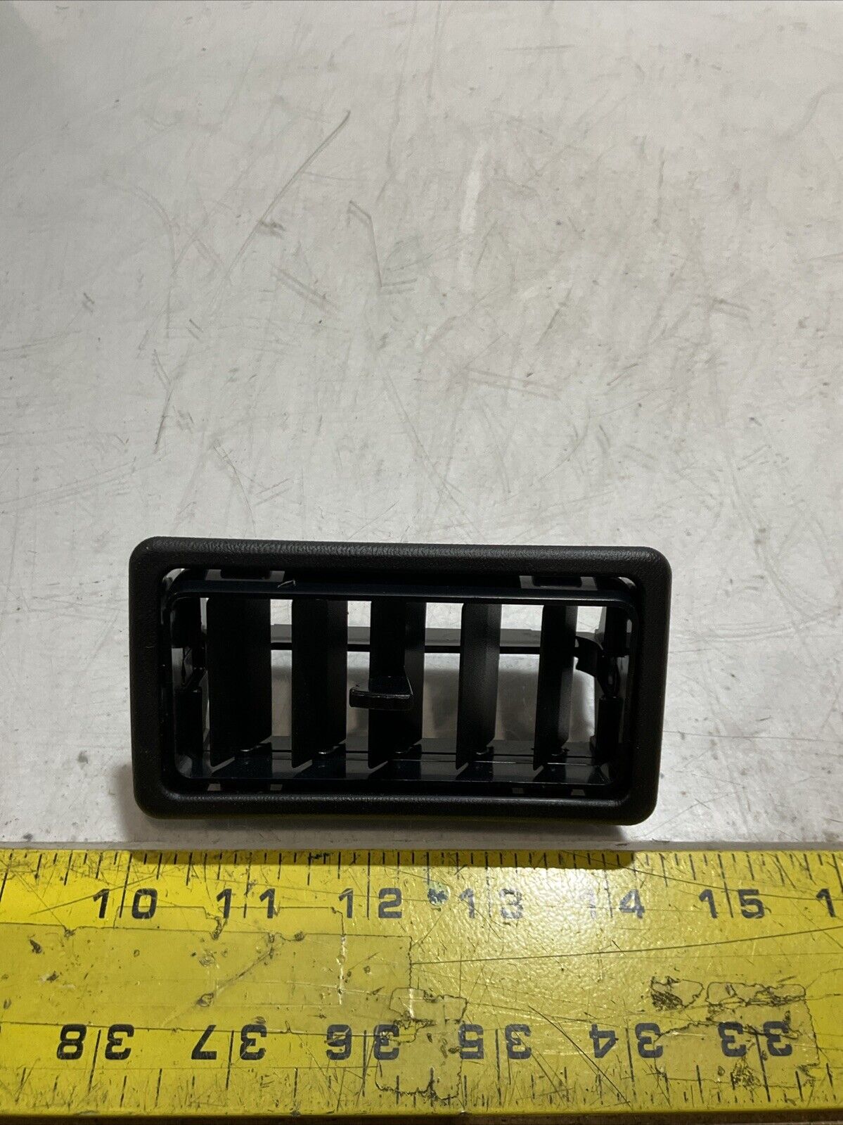 KUBOTA  3F760-56050 ASSY GRILLE  LOT OF 2 K6U