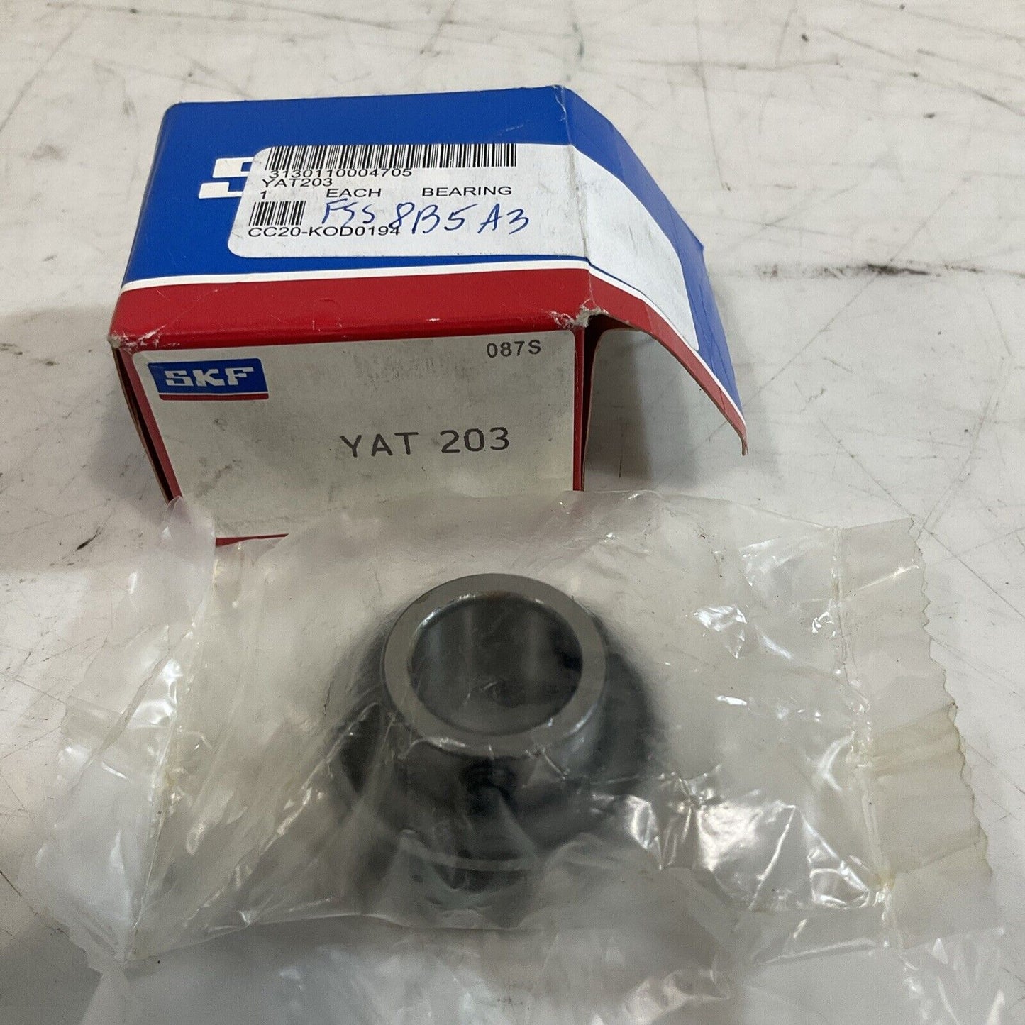 SKF  YAT203 INSERTS  BEARINGS  LOT  OF  5 U3S