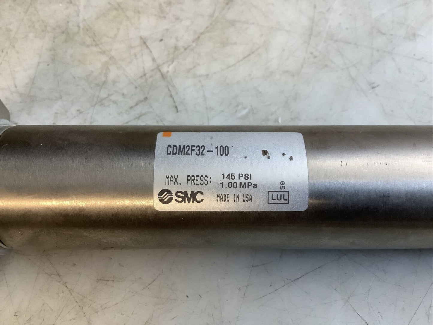 SMC CDM2F32-100 ROUND BODY CYLINDER HHH