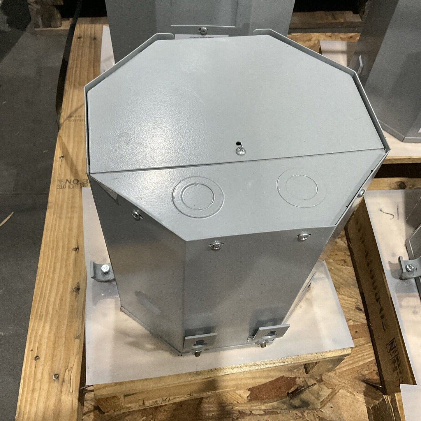 LARSON TRANSFORMER MT-ISX-FP-1P400V-7-5KVA-230V-N3R