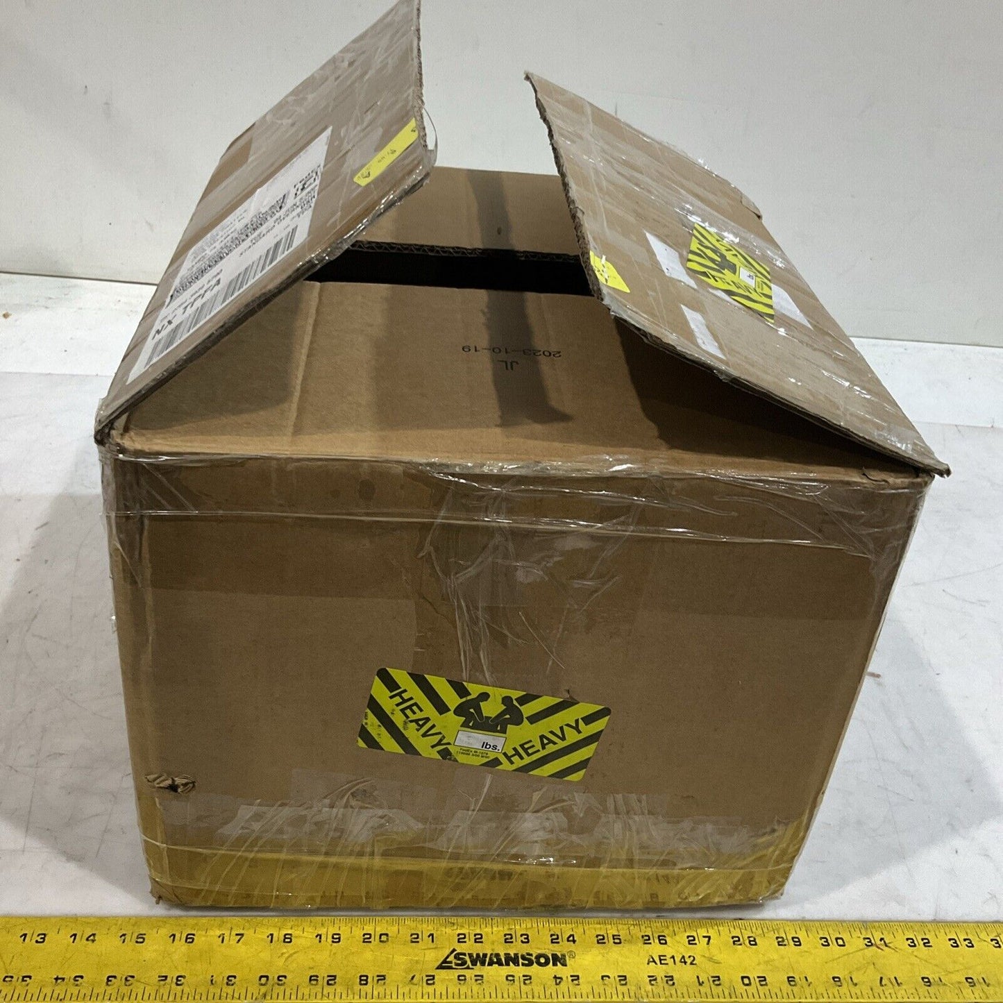 LUBER  FINER  LFW4685  COOLANT  FILTER  LOT OF  12 E3G