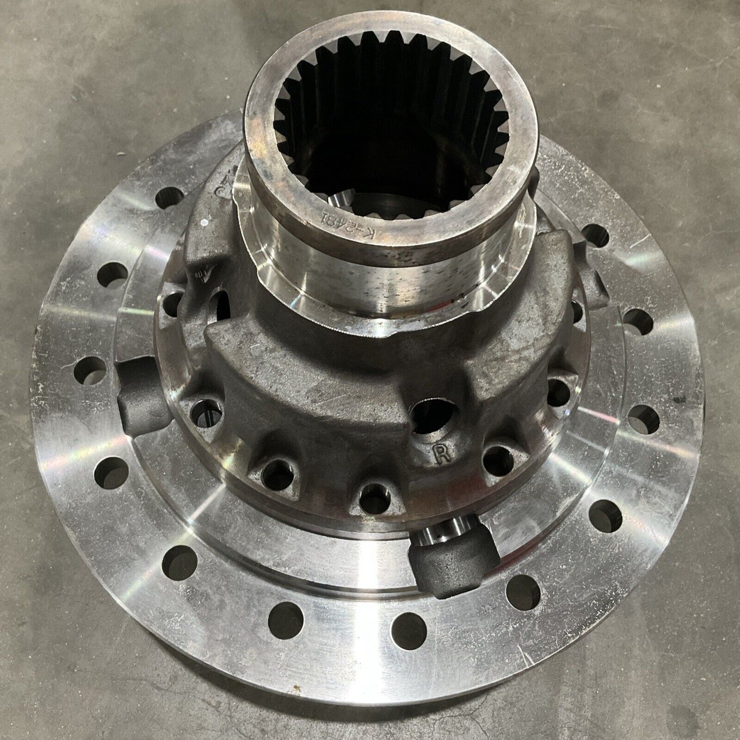 MERITOR  A3235G2477  CASE ASSEMBLY DIFFERENT   E3G