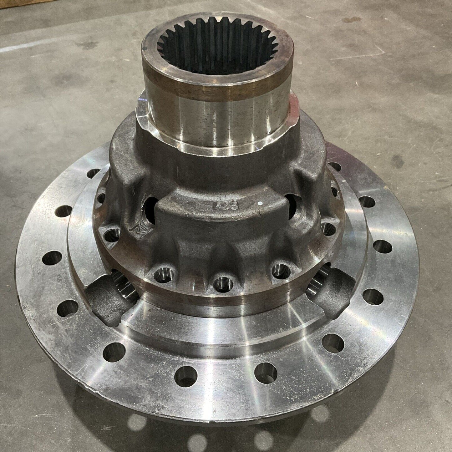 MERITOR  A3235G2477  CASE ASSEMBLY DIFFERENT   E3G