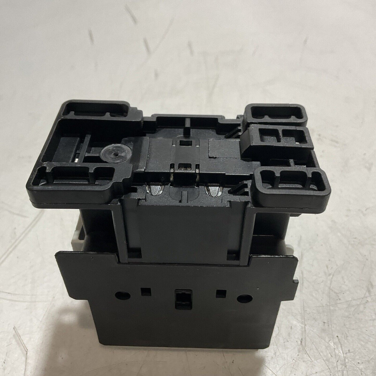 GE  CL00A310TJ  CONTACTOR 4 POLE 25A 600V E3G