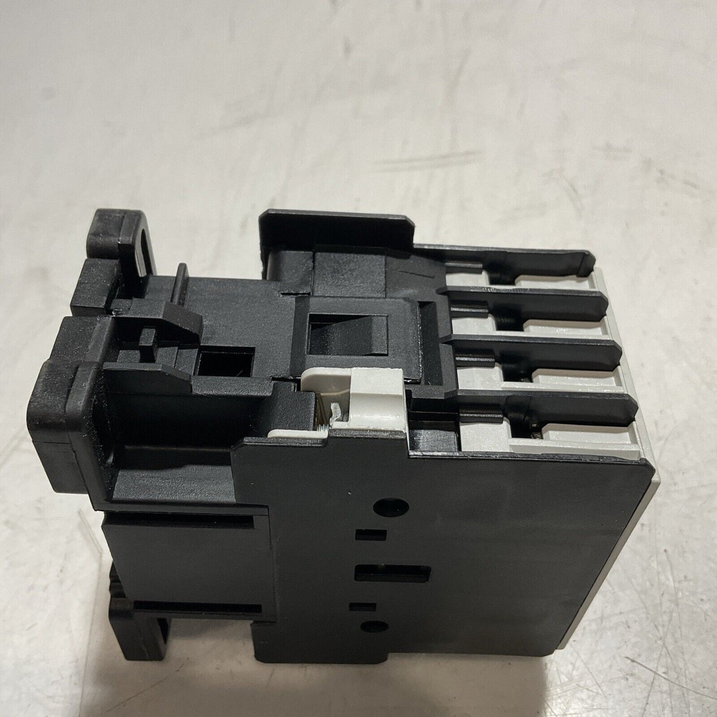 GE  CL00A310TJ  CONTACTOR 4 POLE 25A 600V E3G