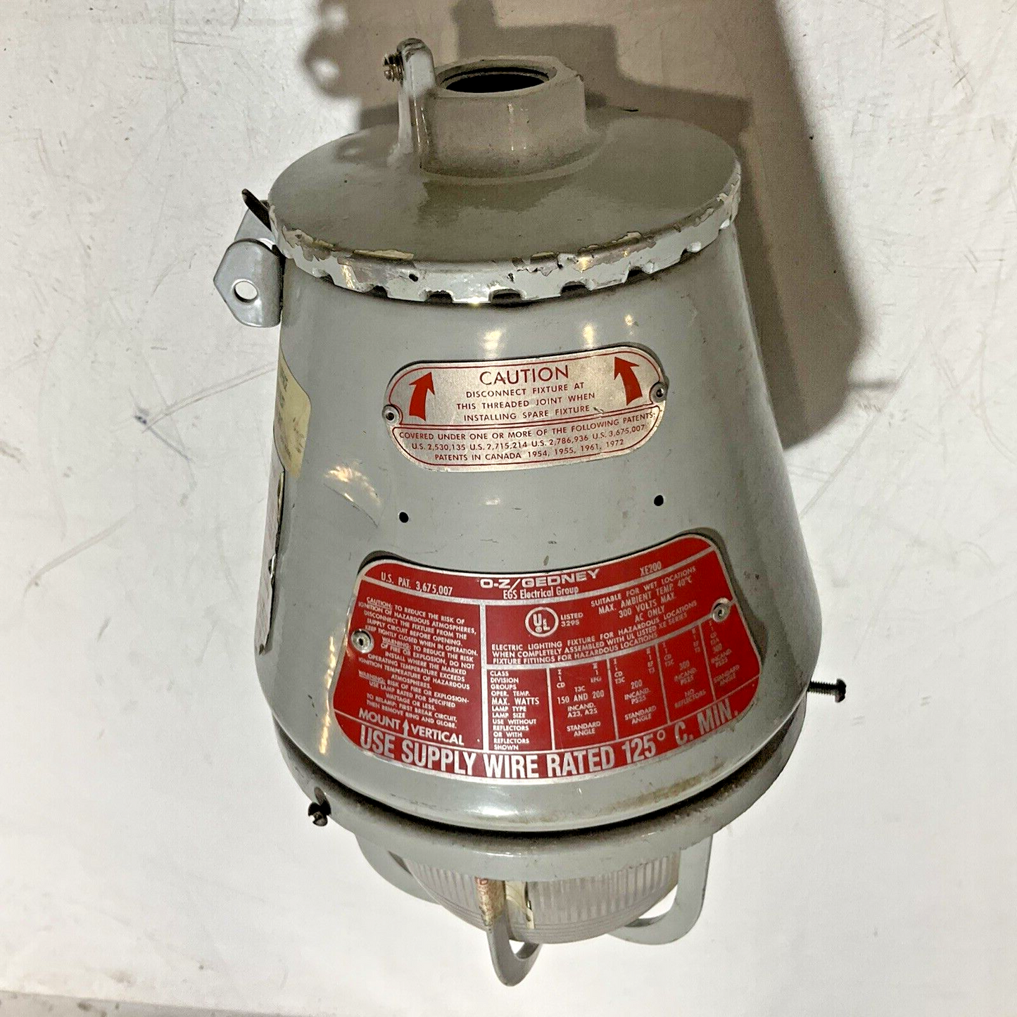 O-Z/GEDNEY  XE200   EGS ELECTRICAL LAMP HAZARDOUS LOCATION EXPLOSION PROOF  U3S