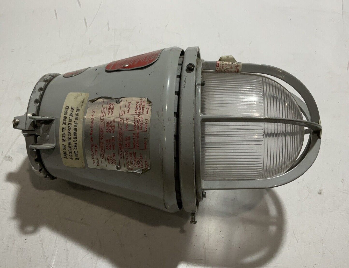 O-Z/GEDNEY  XE200   EGS ELECTRICAL LAMP HAZARDOUS LOCATION EXPLOSION PROOF  U3S