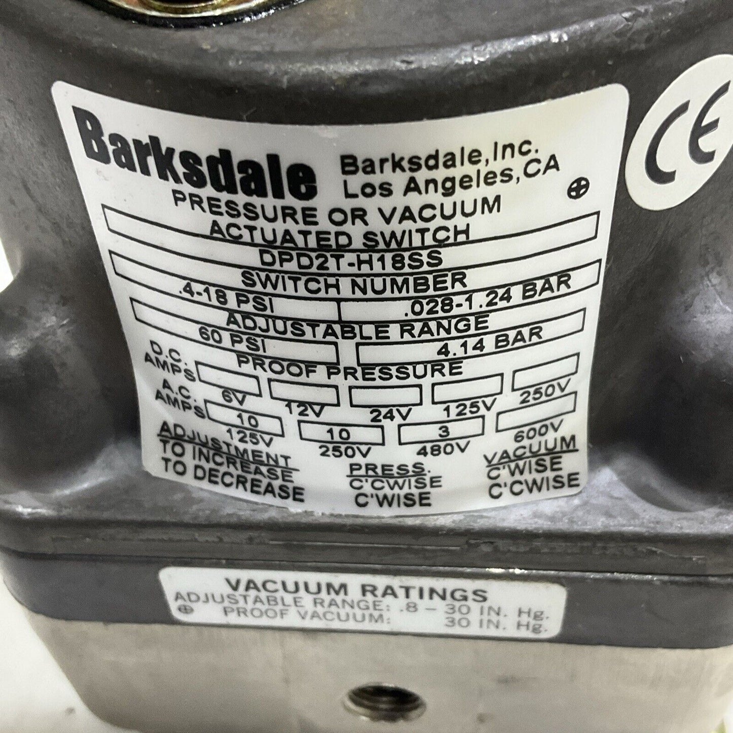 BARKSDALE DPD2T-H18SS PRESSURE VACUUM SWITCH 60 PSI 4.14 BAR