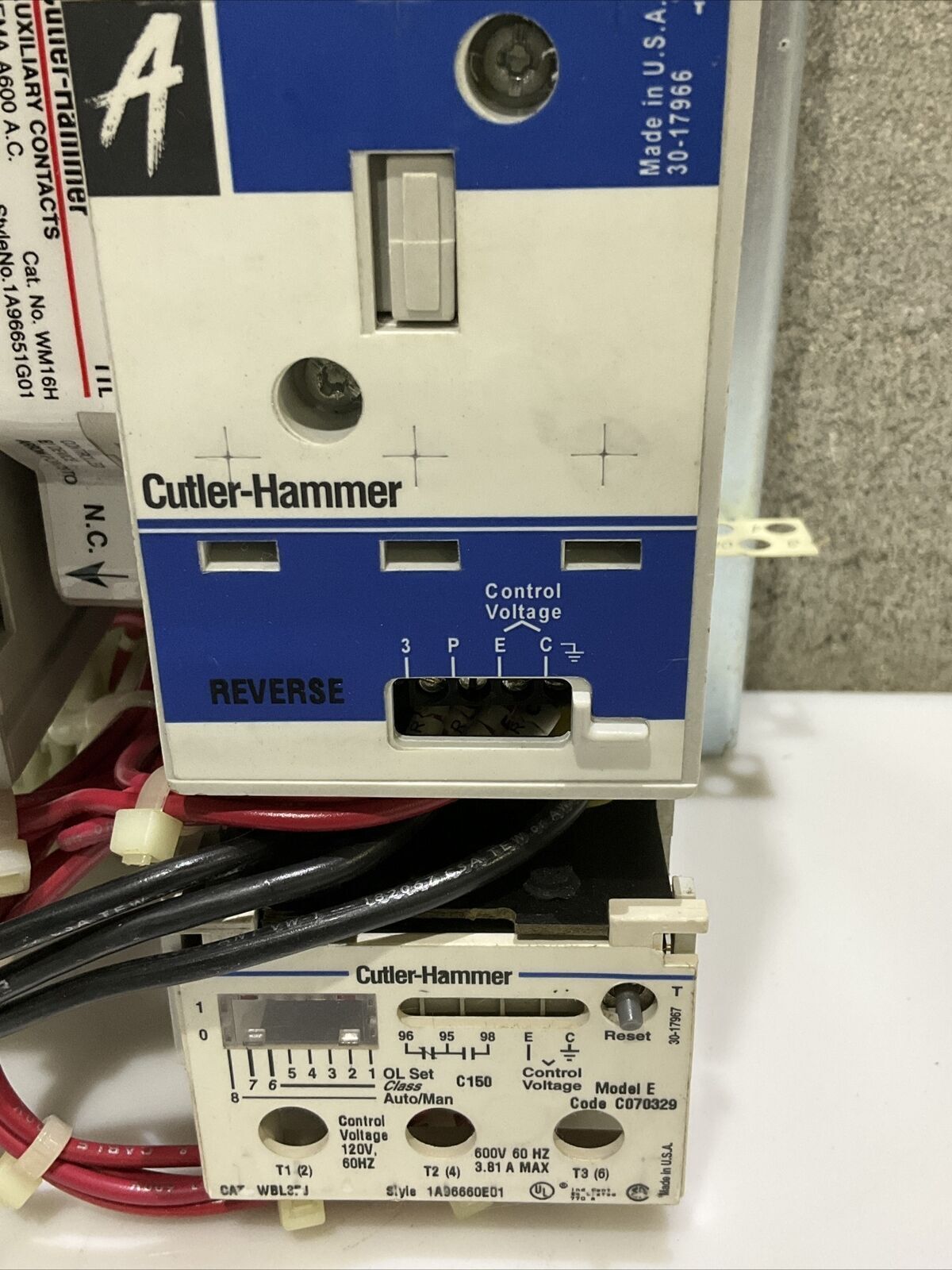 EATON CUTLER HAMMER W210MLCFC HORIZONTAL REVERSING STARTER 3 P 120V 60HZ 678