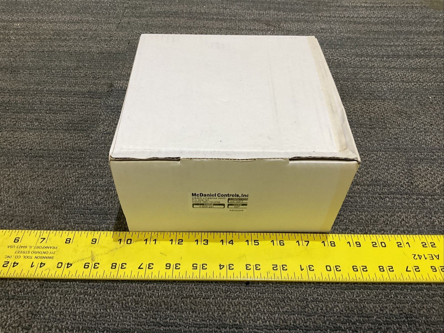 MCDANIEL CONTROLS AB20206 PRESSURE GAUGE 0-600 PSI 1/2" NPT - NEW IN BOX