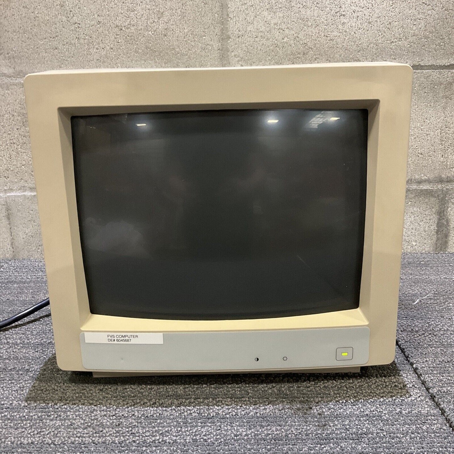 16/01 TETRACO T14C16COED50 MONITOR VINTAGE TURNS ON!