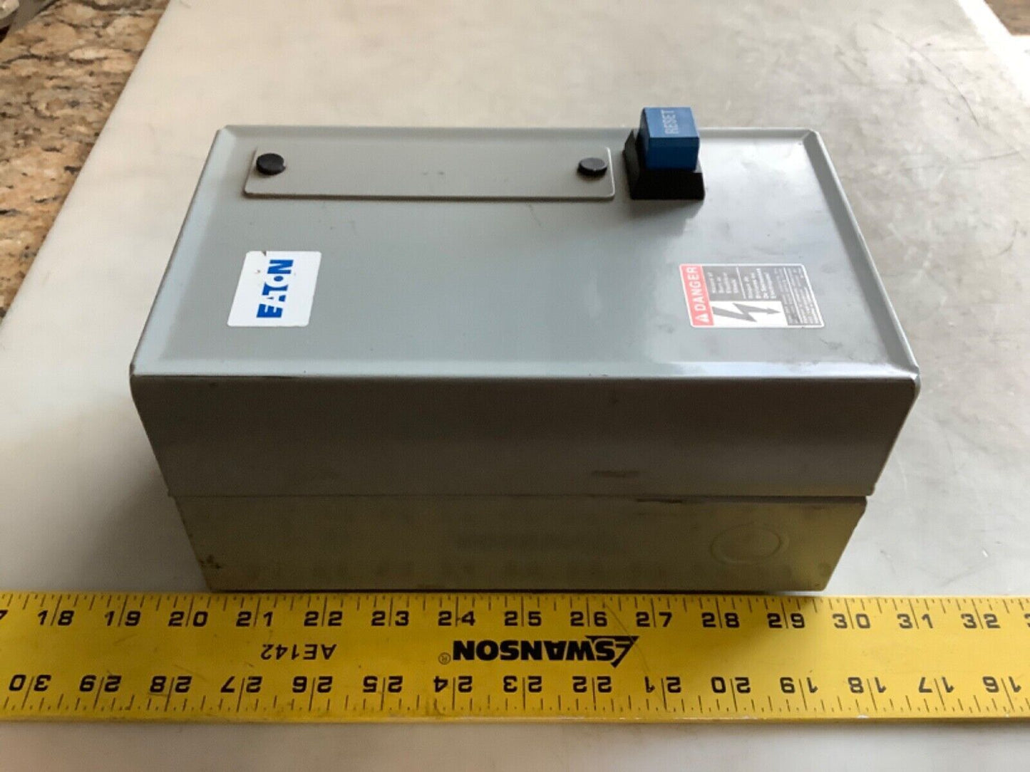 EATON ECN0501CAA ENCLOSURE STARTER 222