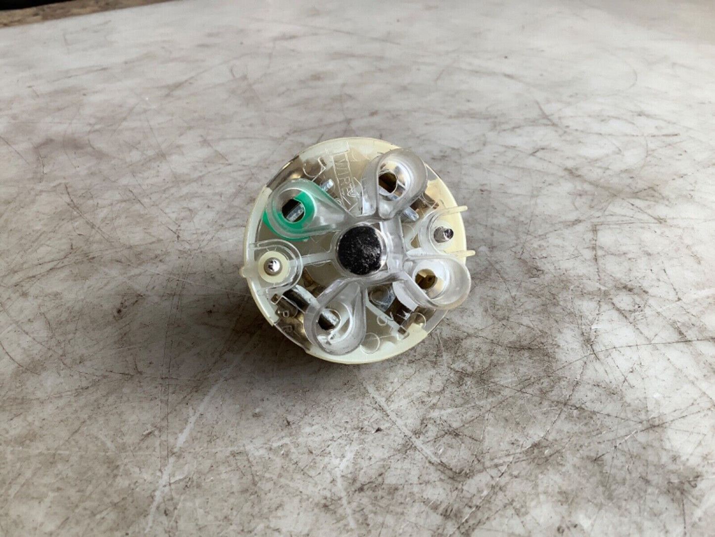 PASS & SEYMOUR L1420-P TURNLOK PLUG 3P 4W 20A 125/250V 444