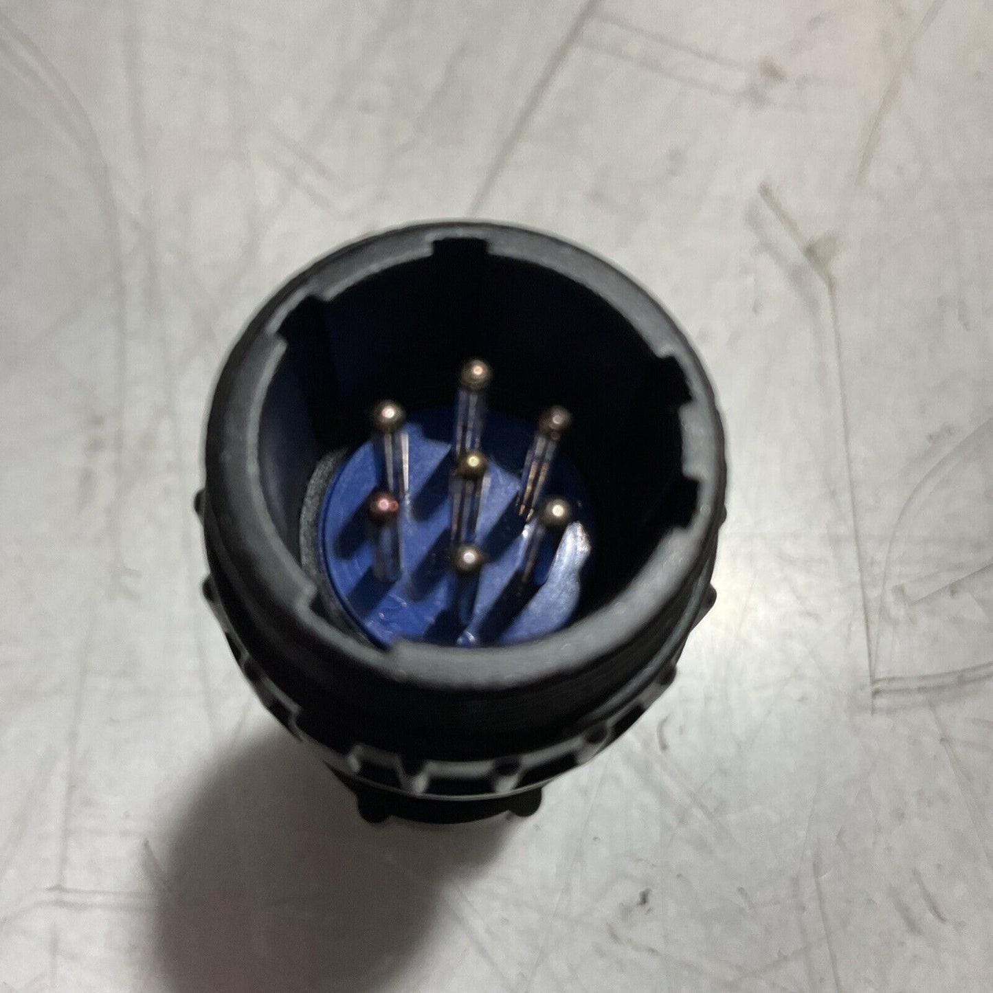 NANABOSHI  NJW-207-ADM8  WATERPROOF PLUG 7 POLE  10A - 250V  LOT OF 2  U3S