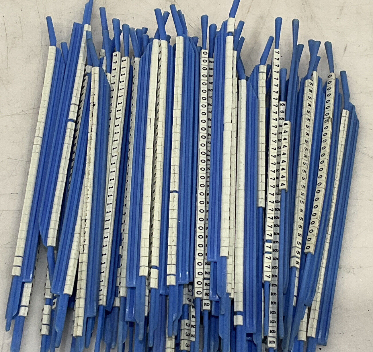 BRADY BLUE NUMBERS LOT OF 60 WIRE MARKERS 476