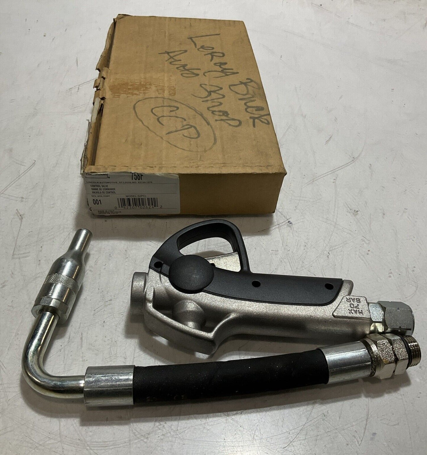 LINCOLN 758F  OIL CONTROL VALVE  WITH  FLEXIBLE EXTENSION  U3S