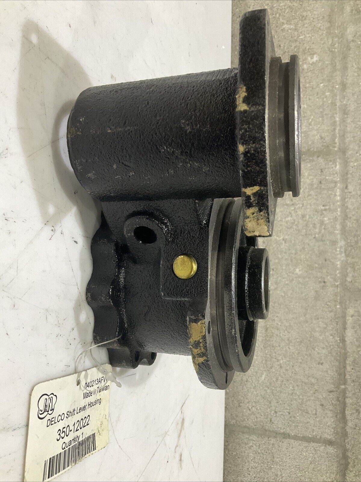 J&N DELCO 350-12022 SHIFT LEVER HOUSING 040213AFW E3G