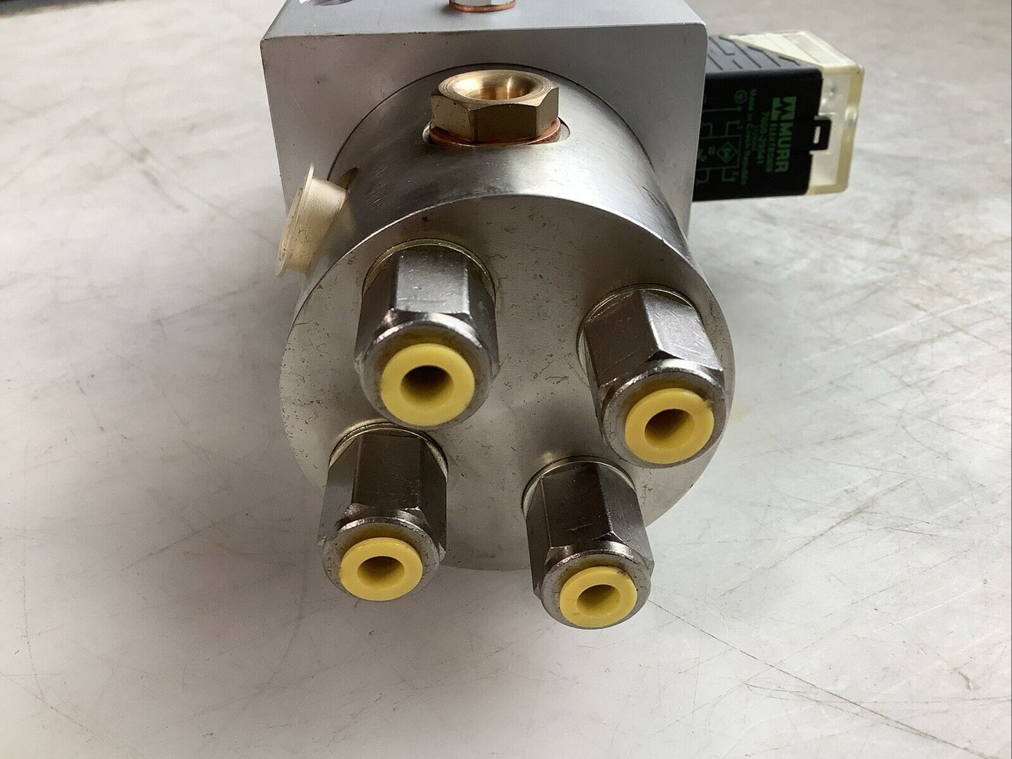 SKF PE-4-40+429 ELECTROMAGNETIC PISTON PUMP 115VAC 50/60HZ