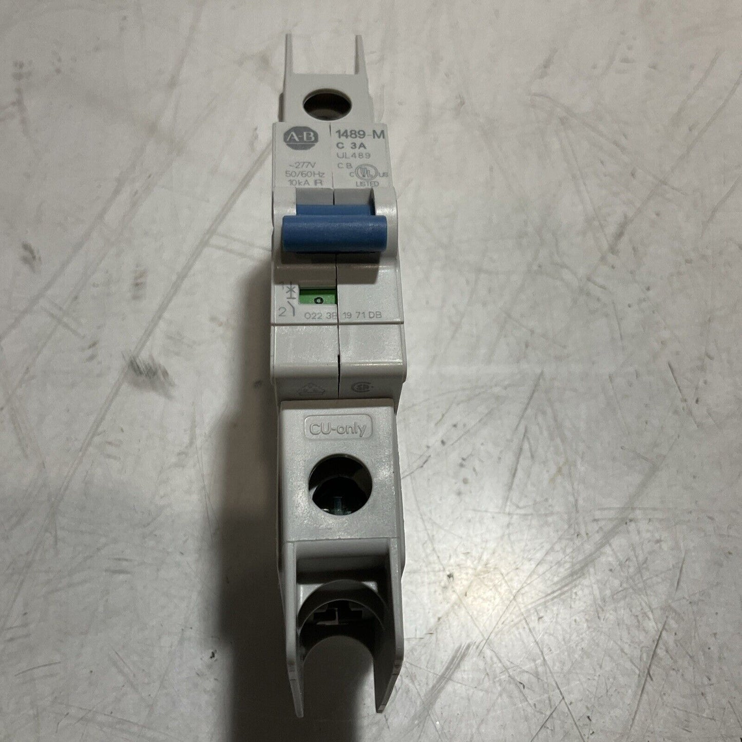 ALLEN- BRADLEY  A-B 1489-MC3A  MINIATURE CIRCUIT BREAKER  1POLE  LOT OF 2 C2H