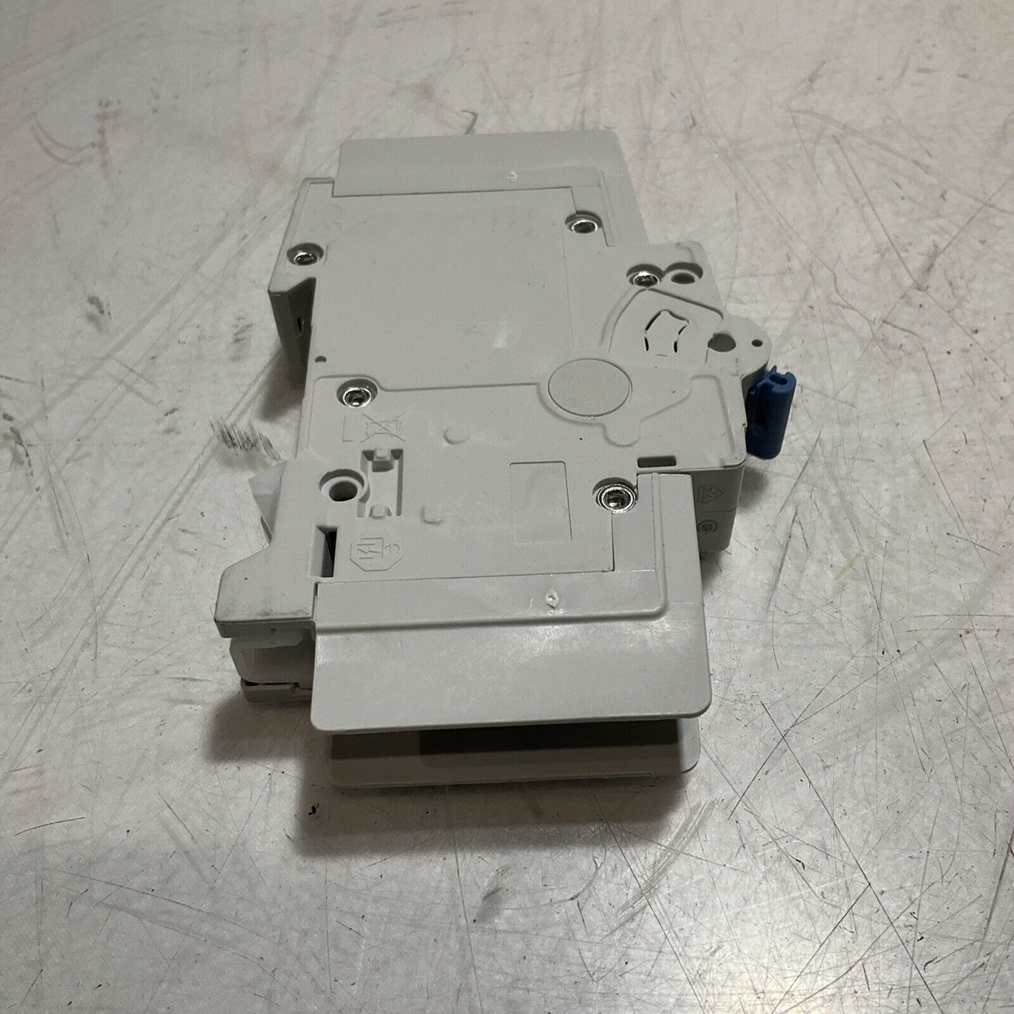 ALLEN- BRADLEY  A-B 1489-MC3A  MINIATURE CIRCUIT BREAKER  1POLE  LOT OF 2 C2H