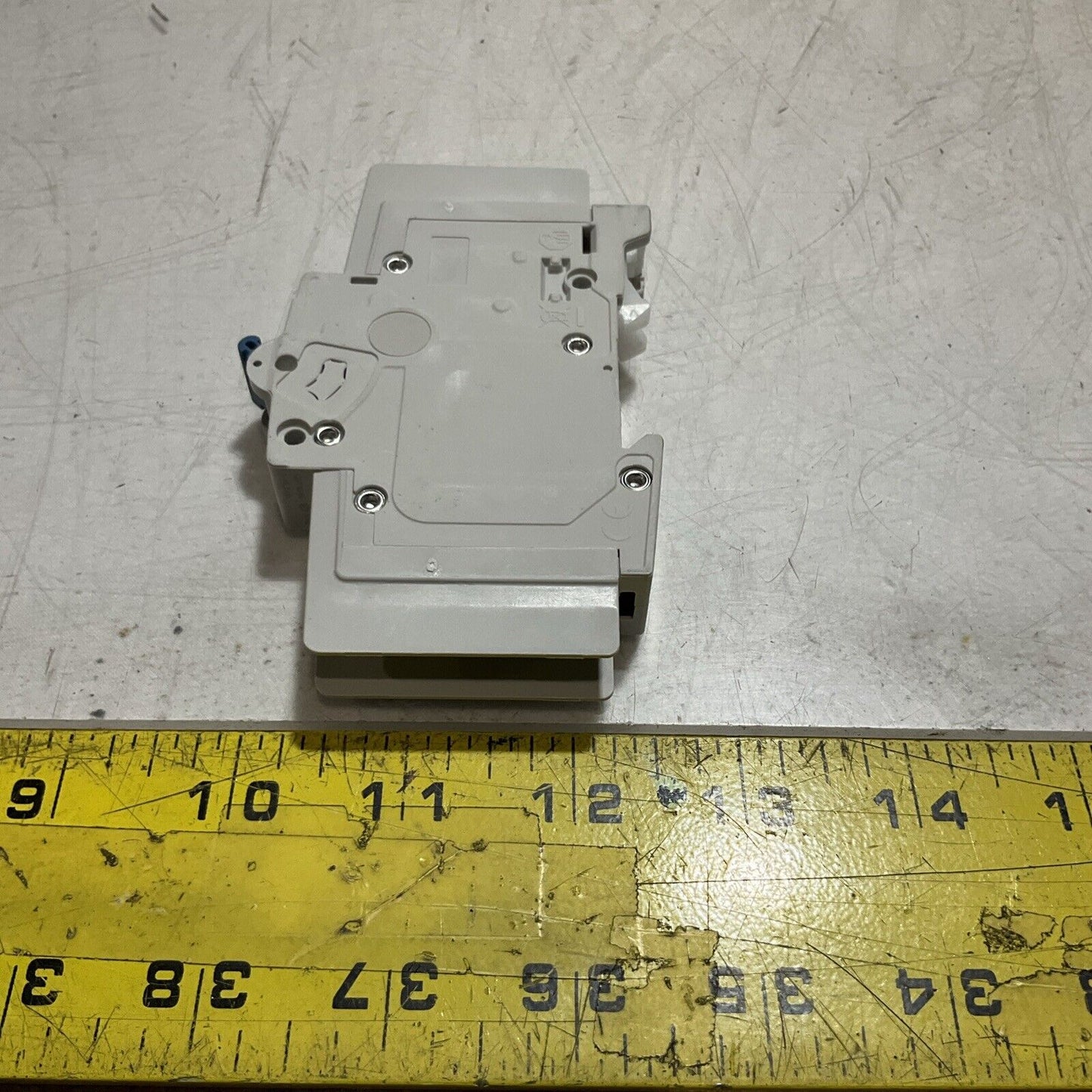 ALLEN- BRADLEY  A-B 1489-MC3A  MINIATURE CIRCUIT BREAKER  1POLE  LOT OF 2 C2H