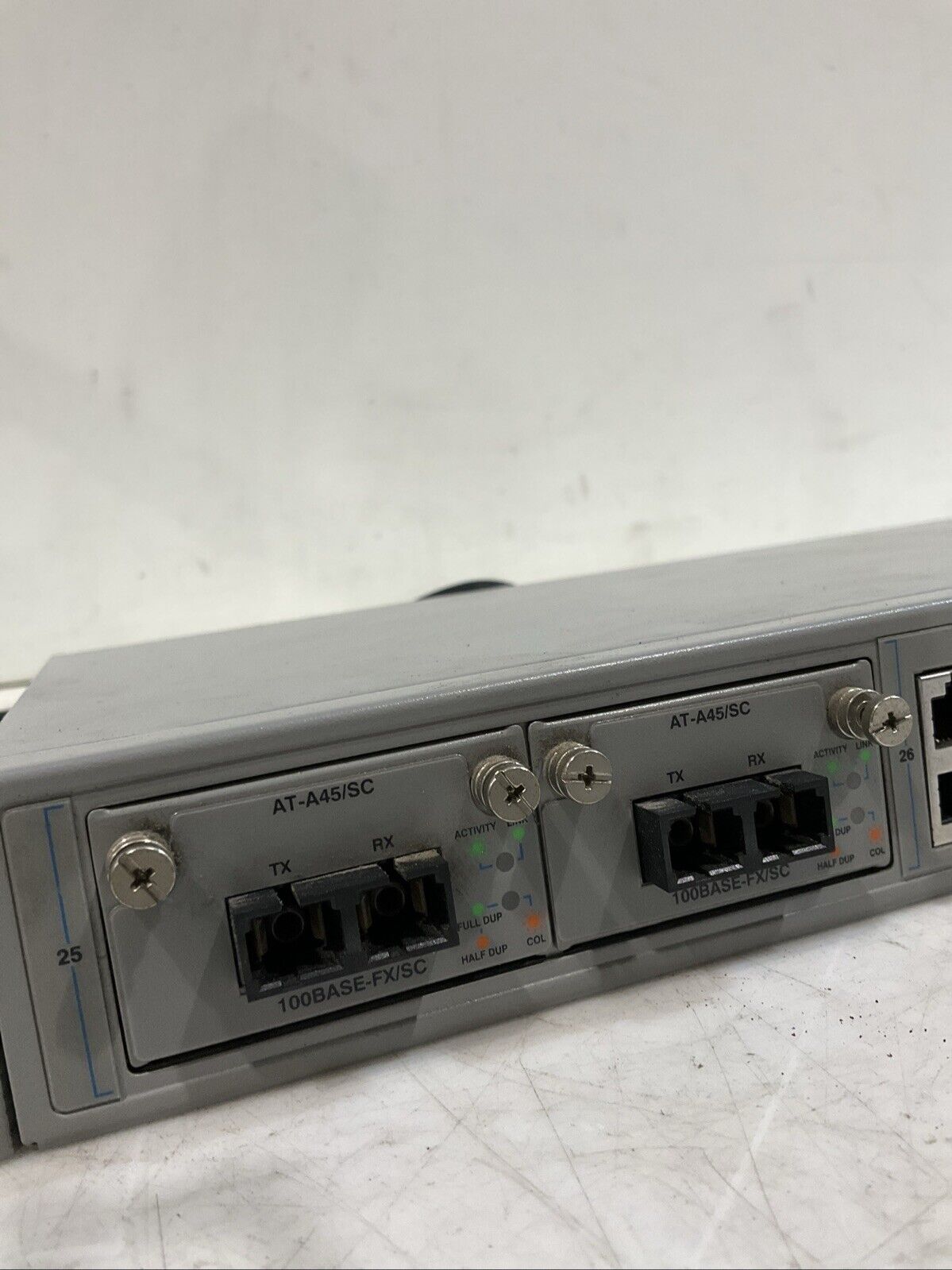 ALLIED  TELESYN  AT-8024M  10BASED-T100BASE-TX FAST SWITCH   240VAC  T9A