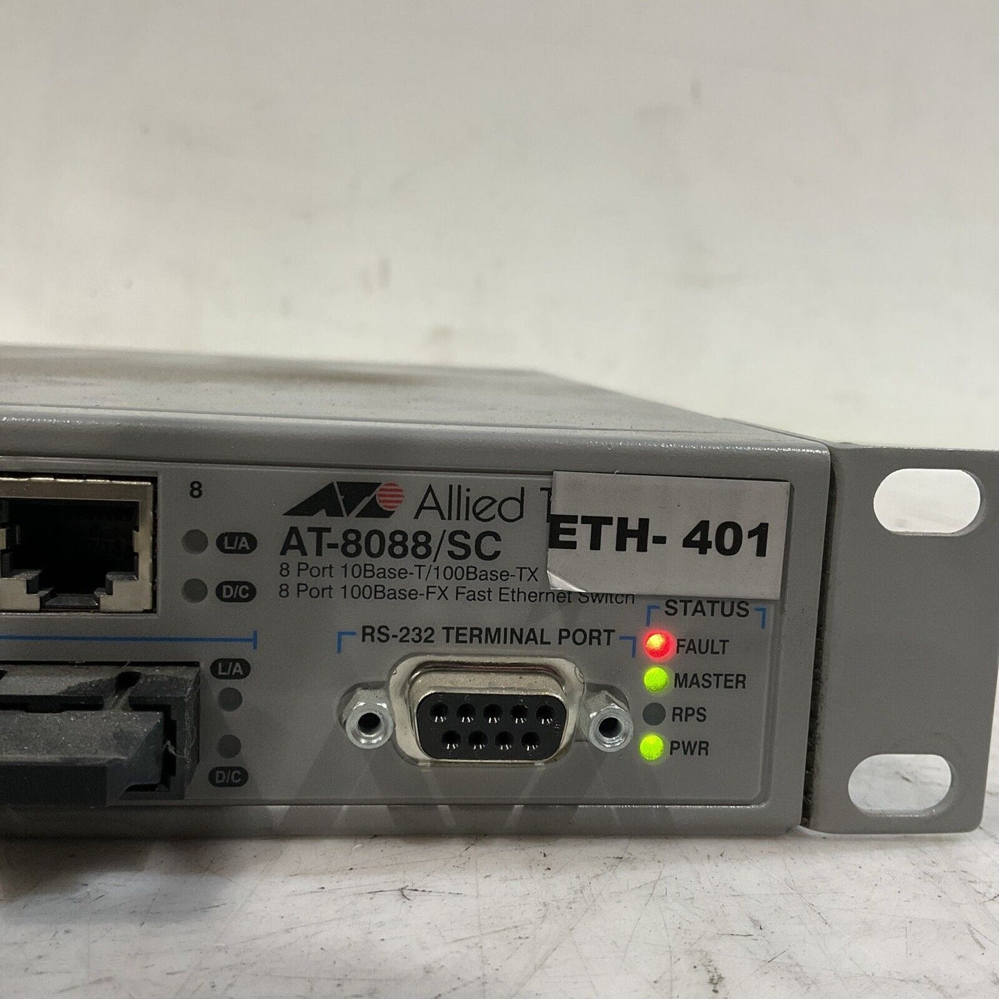 ALLIED  TELESYN  AT-8088/SC  8 PORT 100BASE-FX FAST ETHERNET  SWITCH 240VAC  T9A