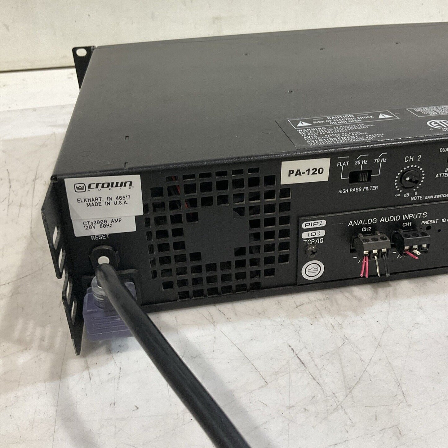 CROWN  AUDIO CTS300 POWER  AMPLIFIER 120V 60HZ  T9A