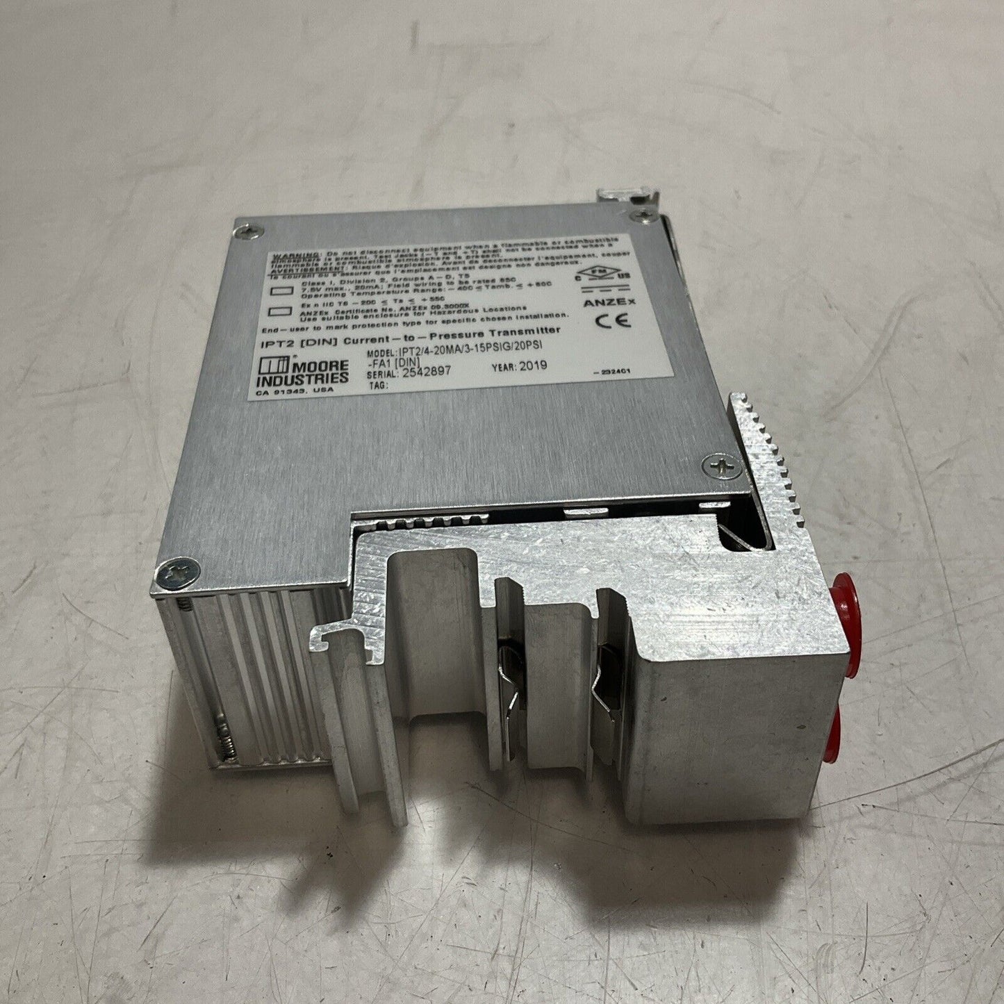 MOORE  INDUSTRIES IPT2/4-20MA/3-15PSIG/20PSI CURRENT/PRESSURE  TRANSMITTIER  373