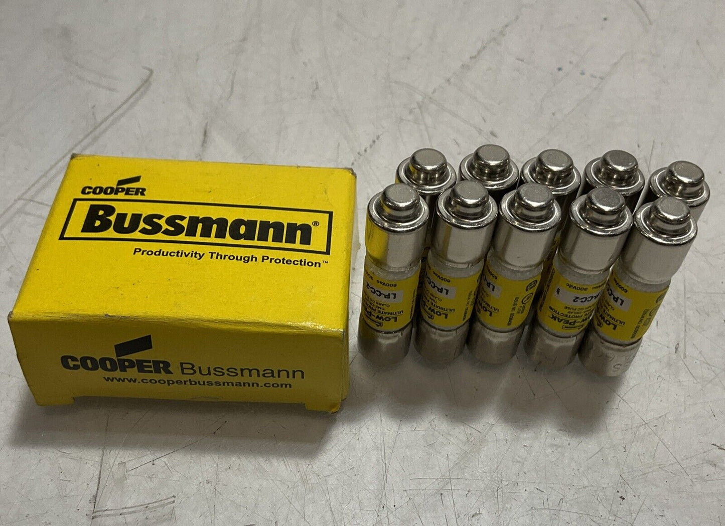 COOPER BUSSMANN LP-CC-2 LOW-PEAK  TIME-DELAY CLASS CC FUSE 600VAC  QTY 10  476