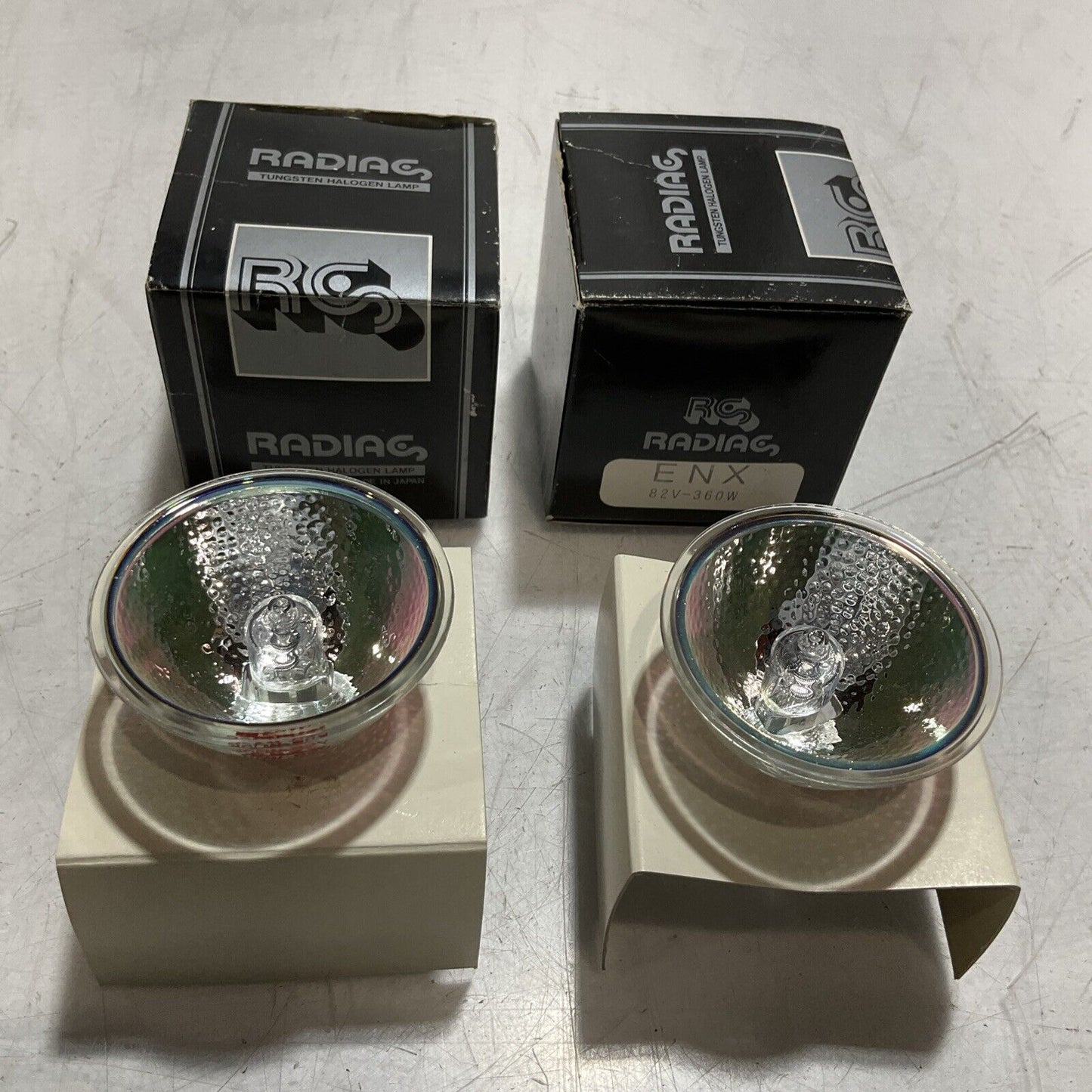 RADIAS   ENX82V-360W  TUNGSTEN HALOGEN  LAMP  LOT OF 2  U3S